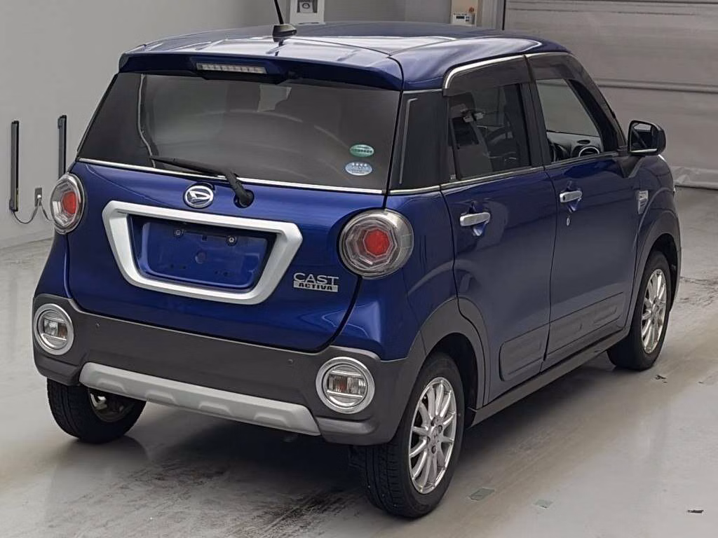 DAIHATSU CAST