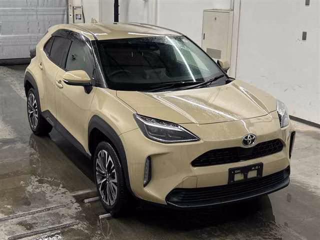 TOYOTA YARIS CROSS