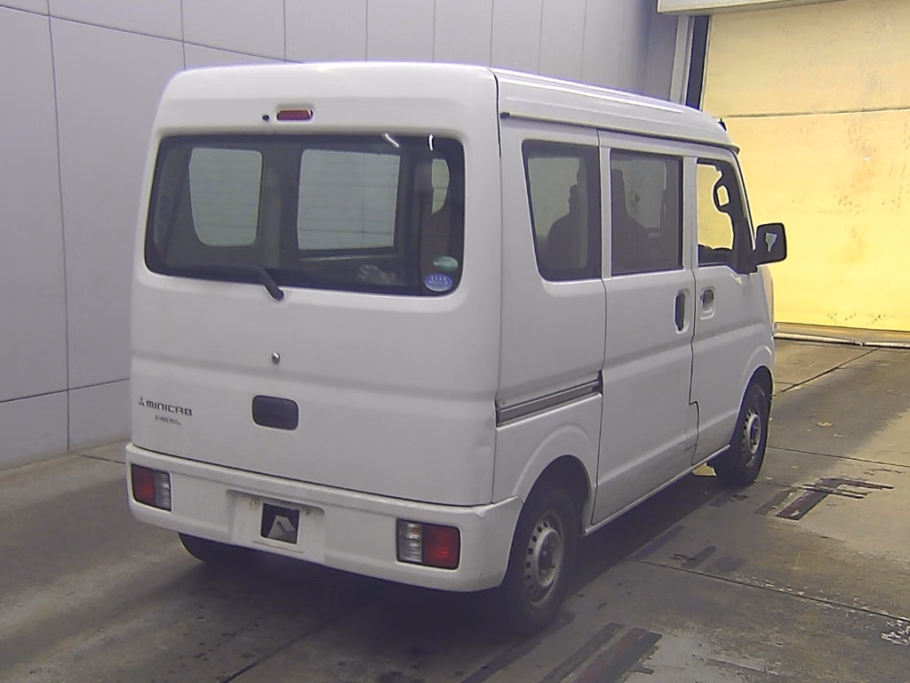 MITSUBISHI MINICAB