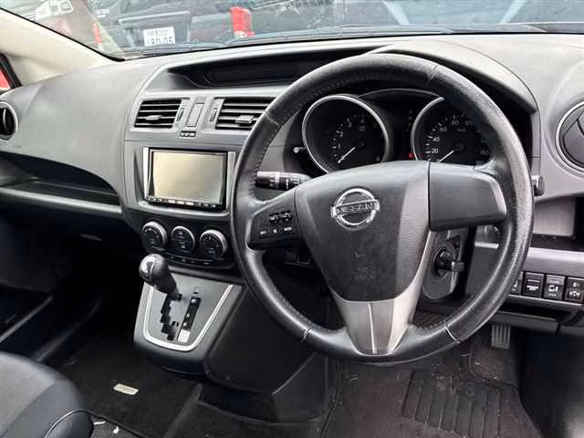 NISSAN LAFESTA