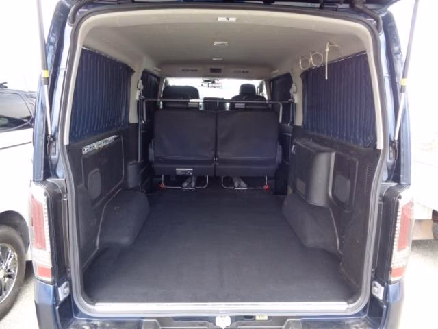 NISSAN CARAVAN