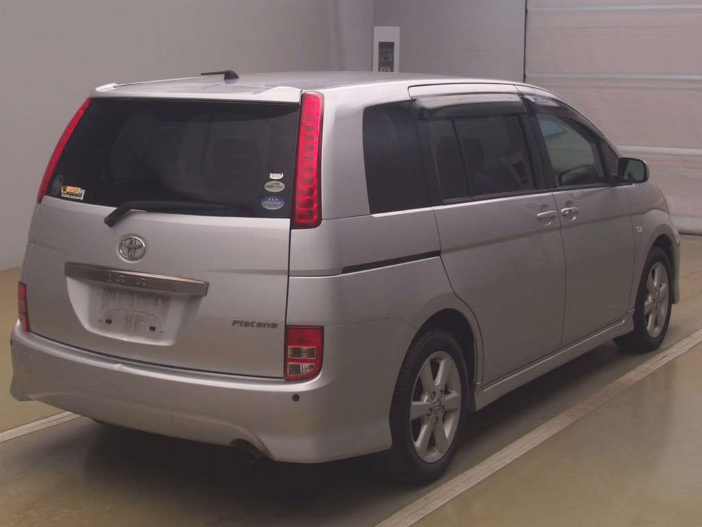 TOYOTA ISIS