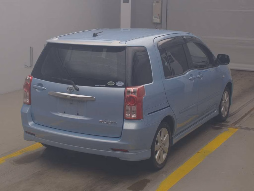 TOYOTA RAUM