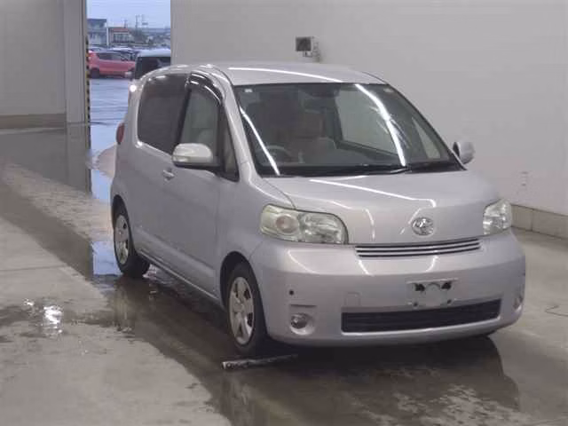 TOYOTA PORTE