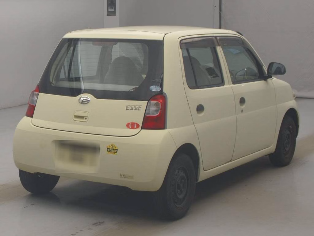 DAIHATSU ESSE
