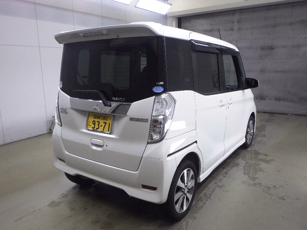 MITSUBISHI EK SPACE