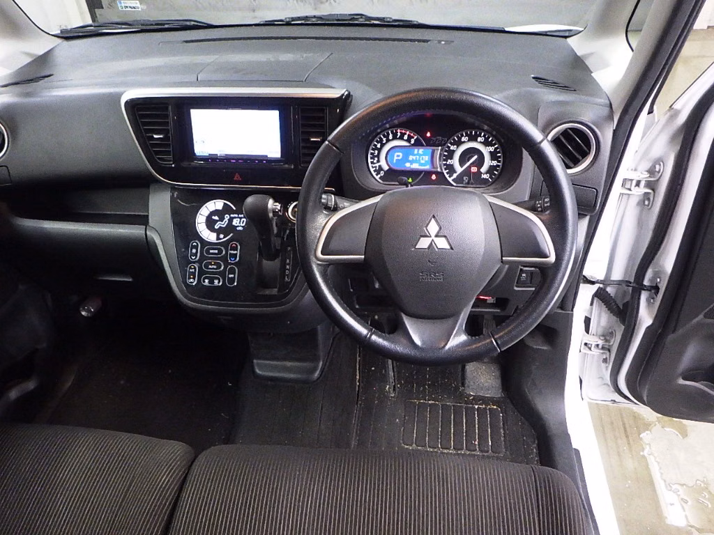 MITSUBISHI EK SPACE