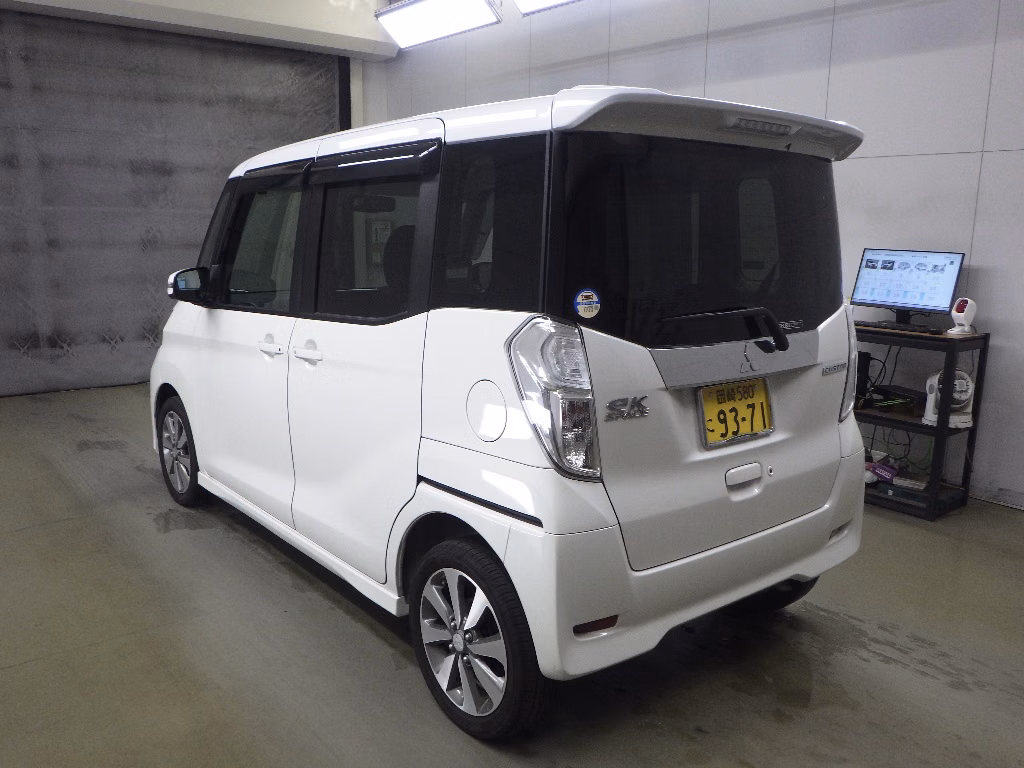 MITSUBISHI EK SPACE