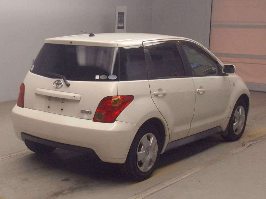 TOYOTA IST