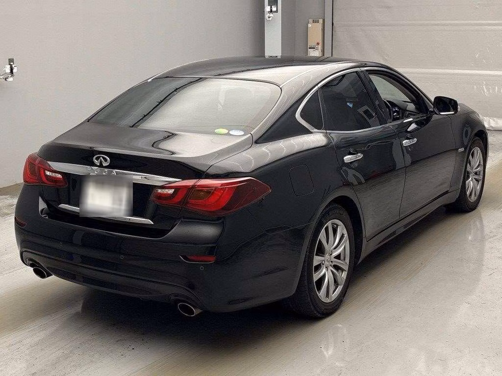 NISSAN FUGA