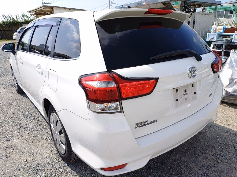 TOYOTA COROLLA FIELDER