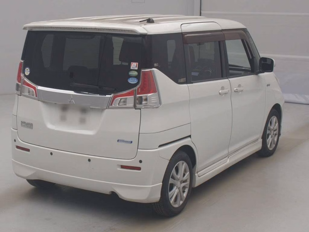MITSUBISHI DELICA D:2