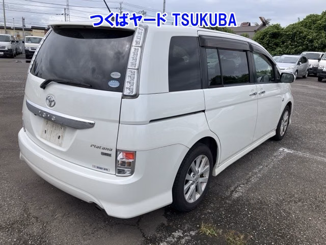 TOYOTA ISIS
