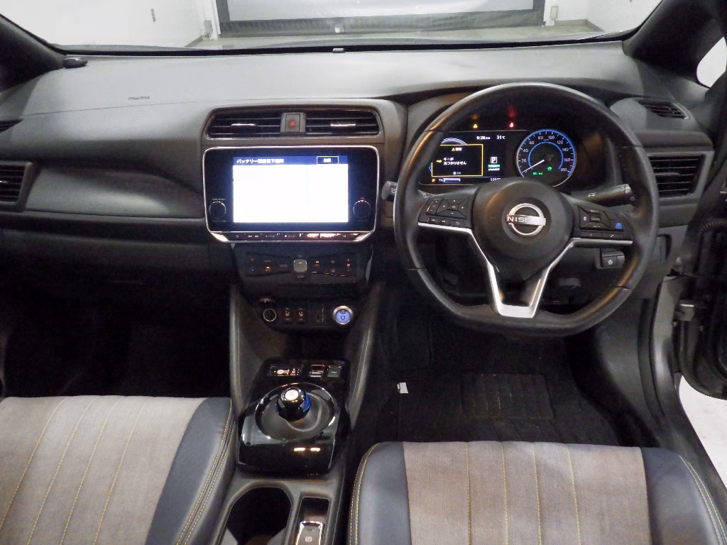 NISSAN LEAF