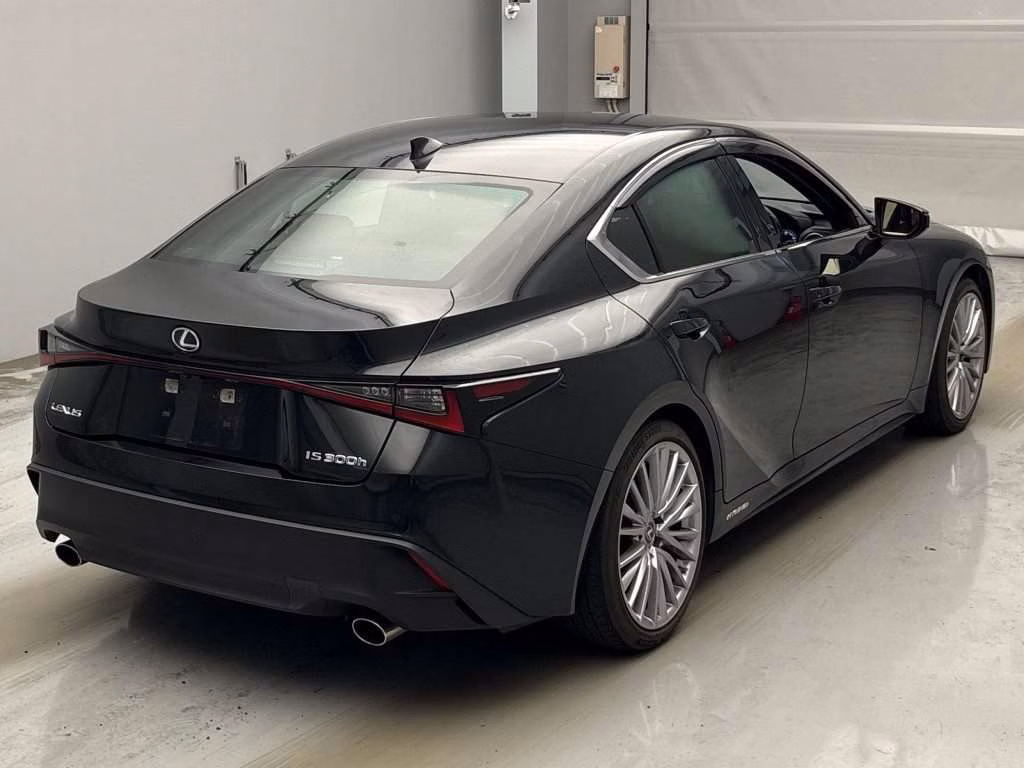LEXUS IS300H