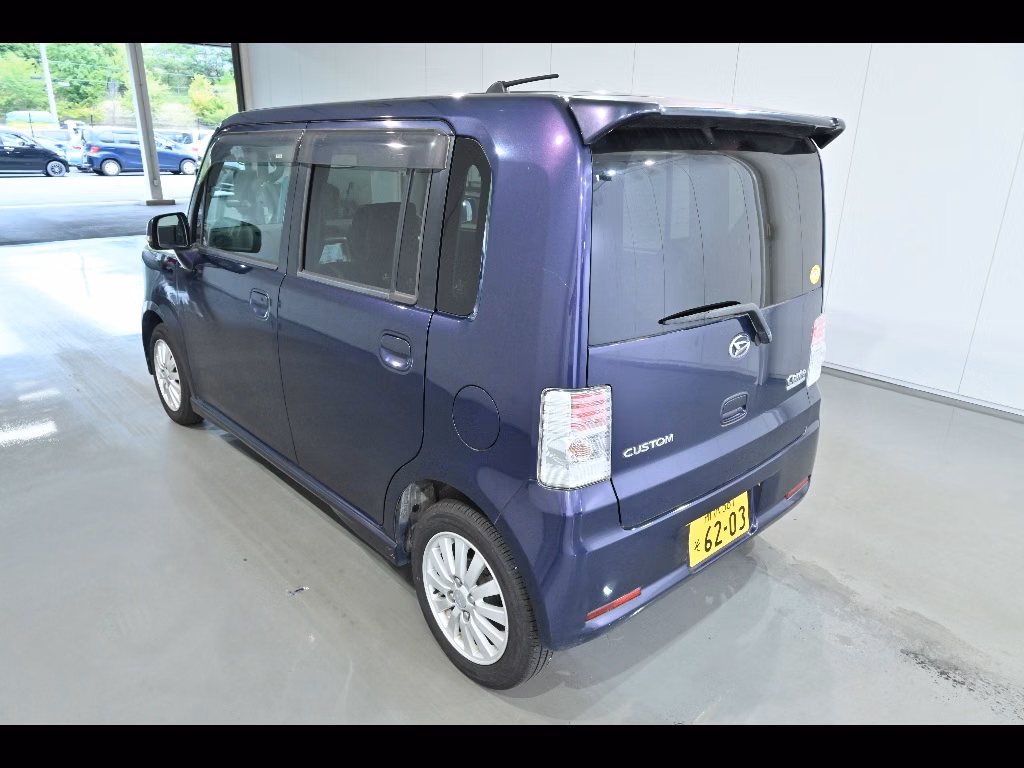 DAIHATSU MOVE CONTE