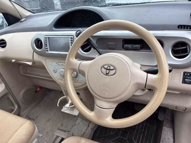 TOYOTA PORTE