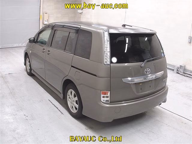 TOYOTA ISIS