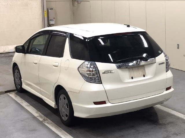 HONDA FIT SHUTTLE