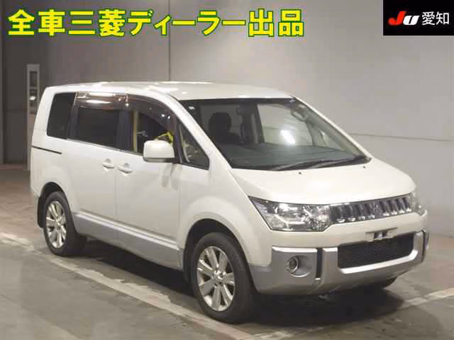 MITSUBISHI DELICA D:5