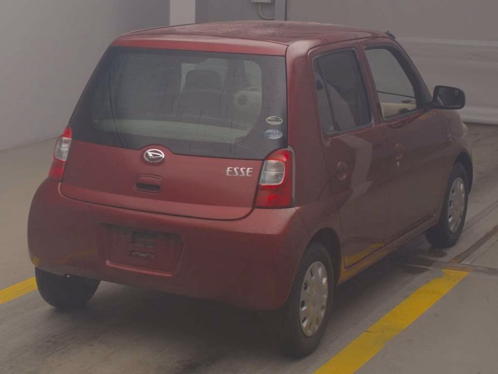 DAIHATSU ESSE