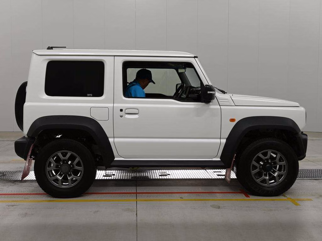 SUZUKI JIMNY SIERRA