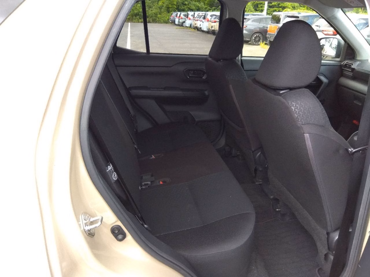 DAIHATSU ROCKY