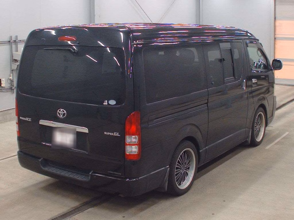 TOYOTA REGIUS ACE