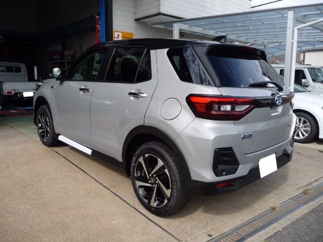 DAIHATSU ROCKY