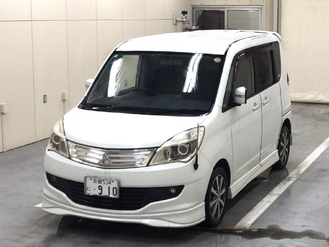 MITSUBISHI DELICA D:2