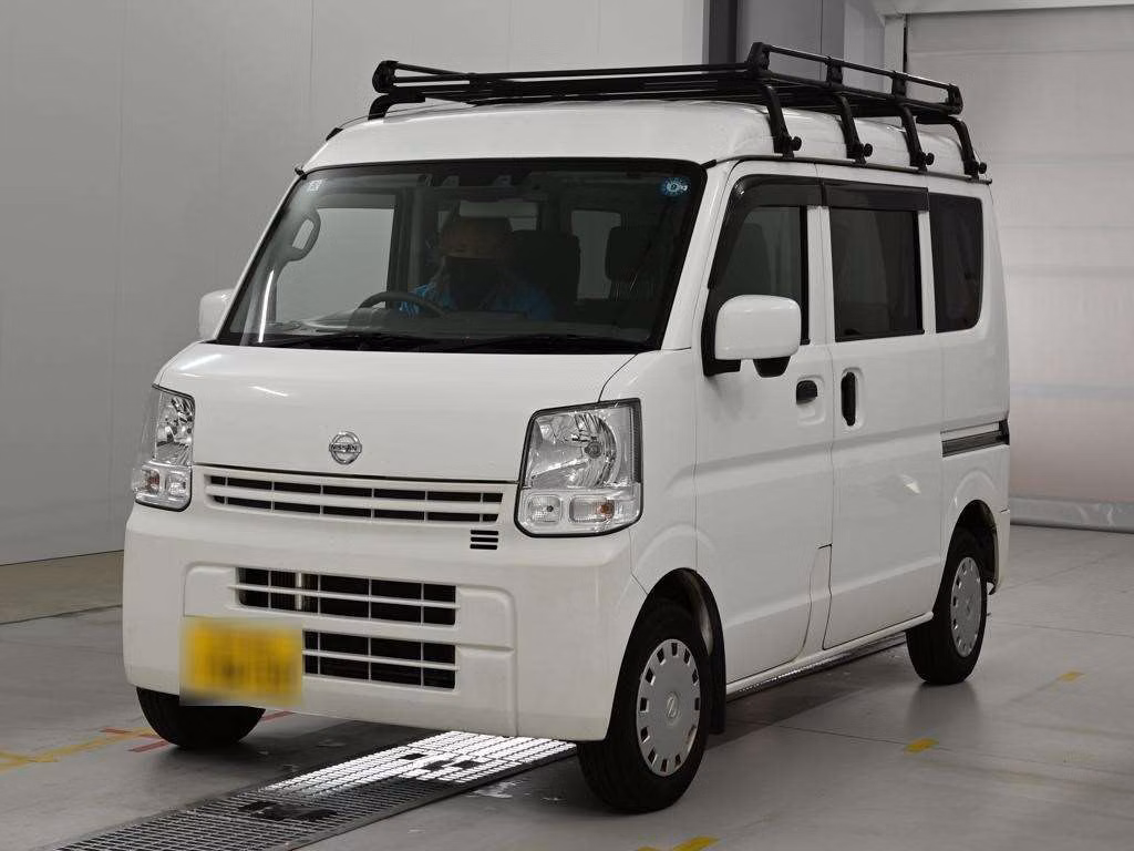 NISSAN NV100 CLIPPER