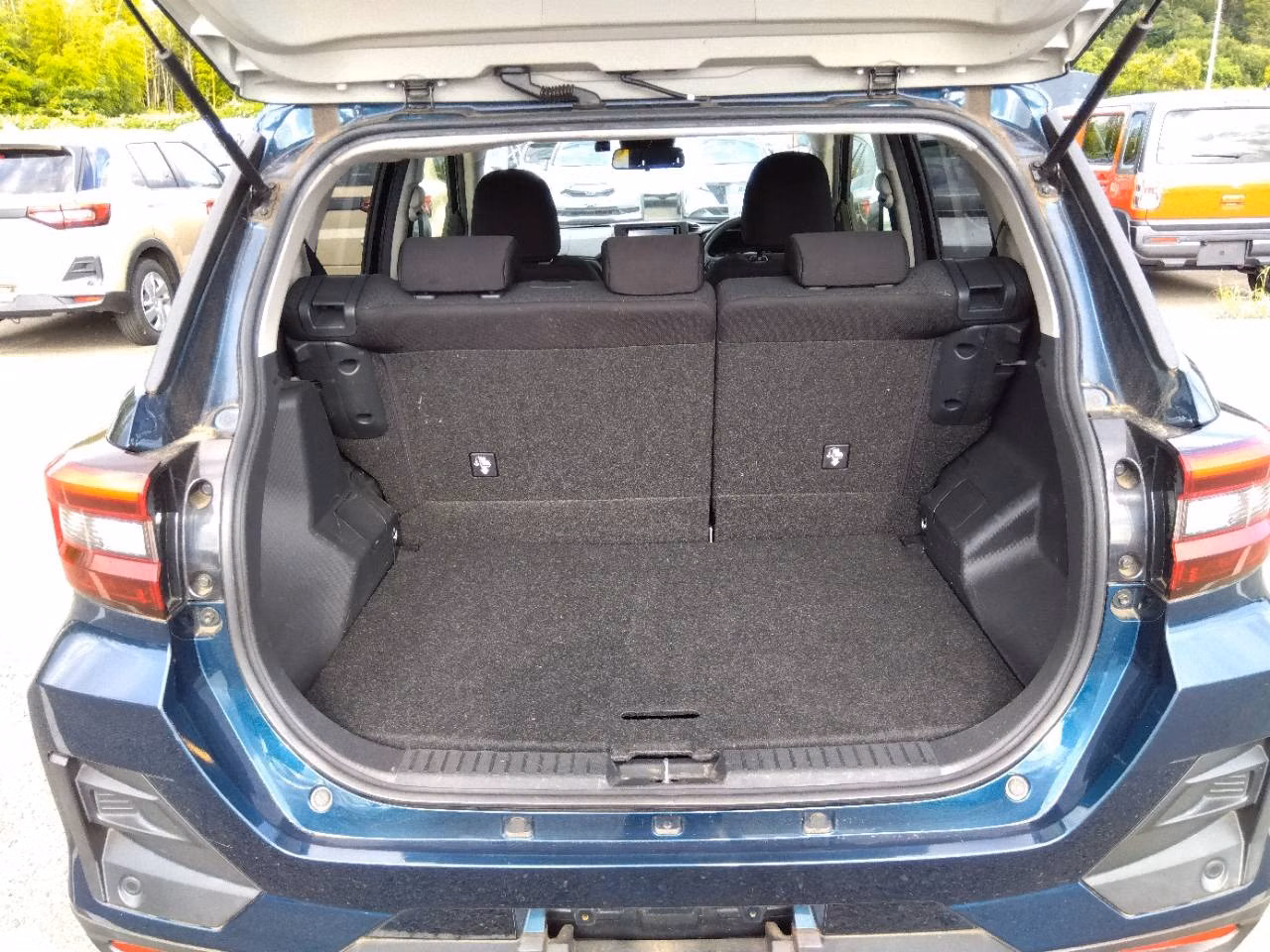 DAIHATSU ROCKY