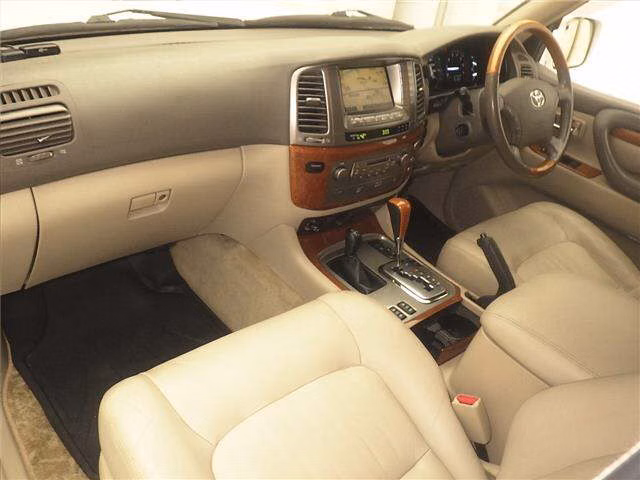 TOYOTA LAND CRUISER