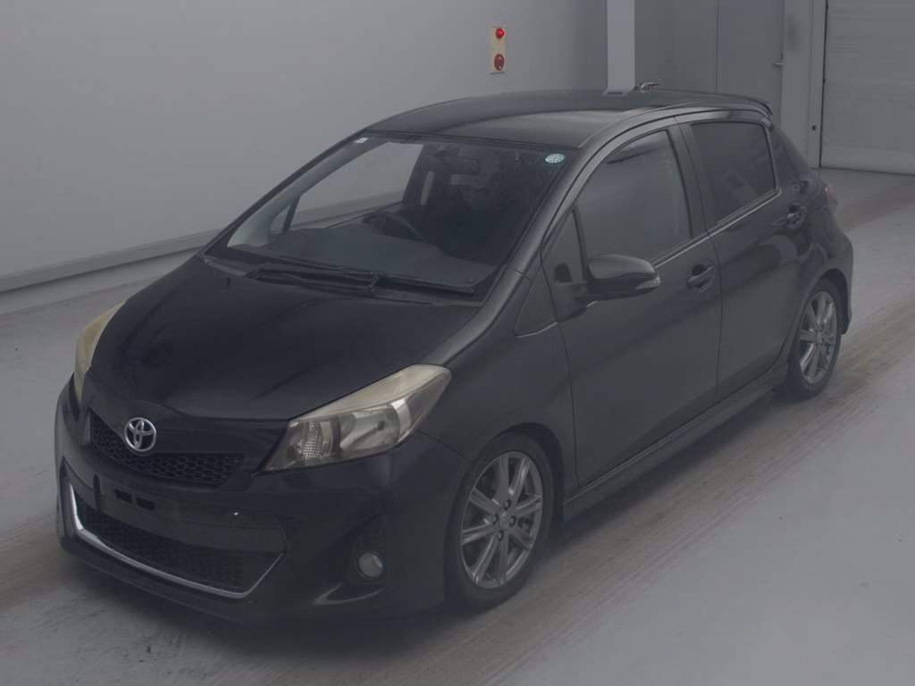 TOYOTA VITZ