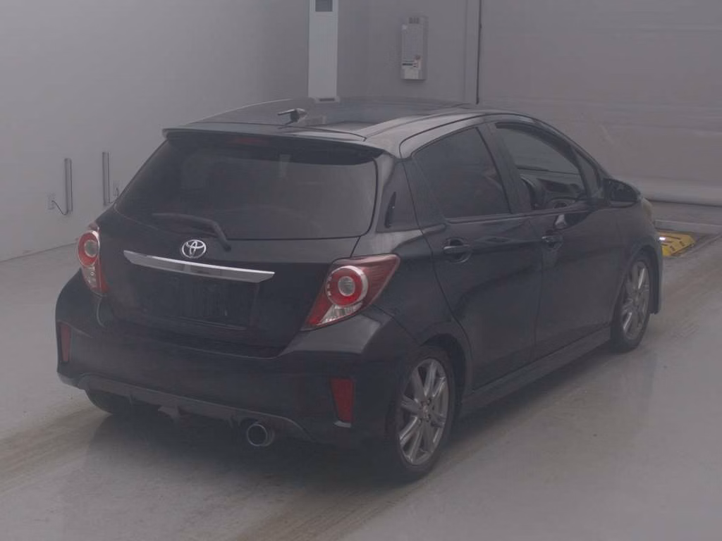 TOYOTA VITZ