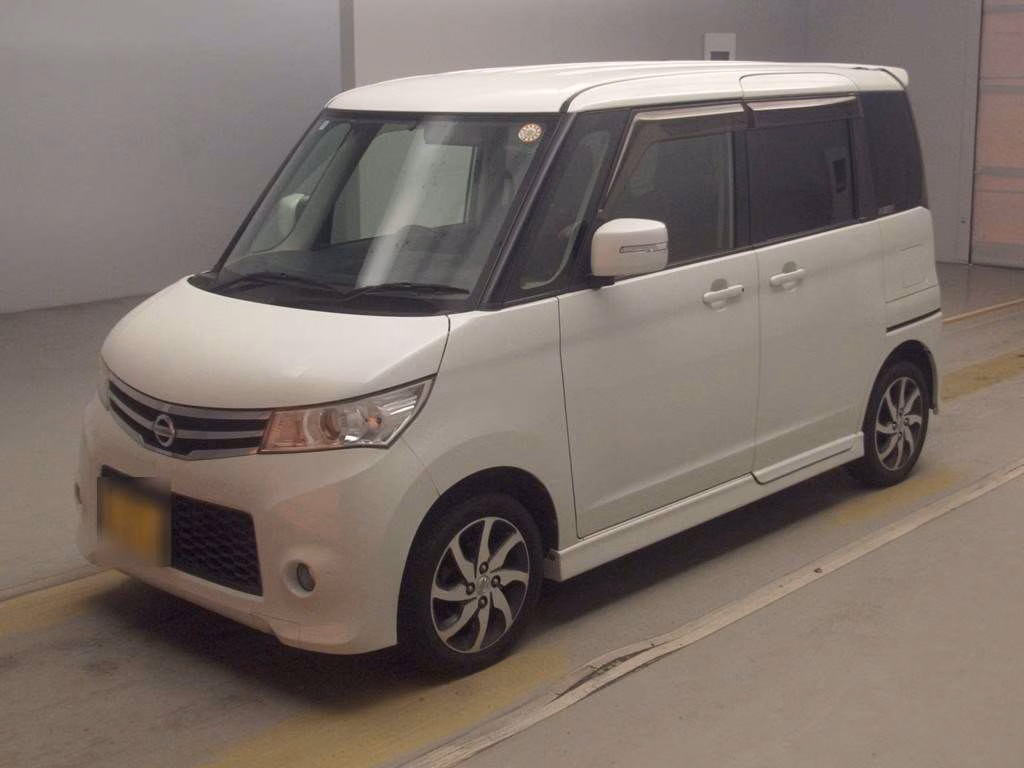 NISSAN ROOX
