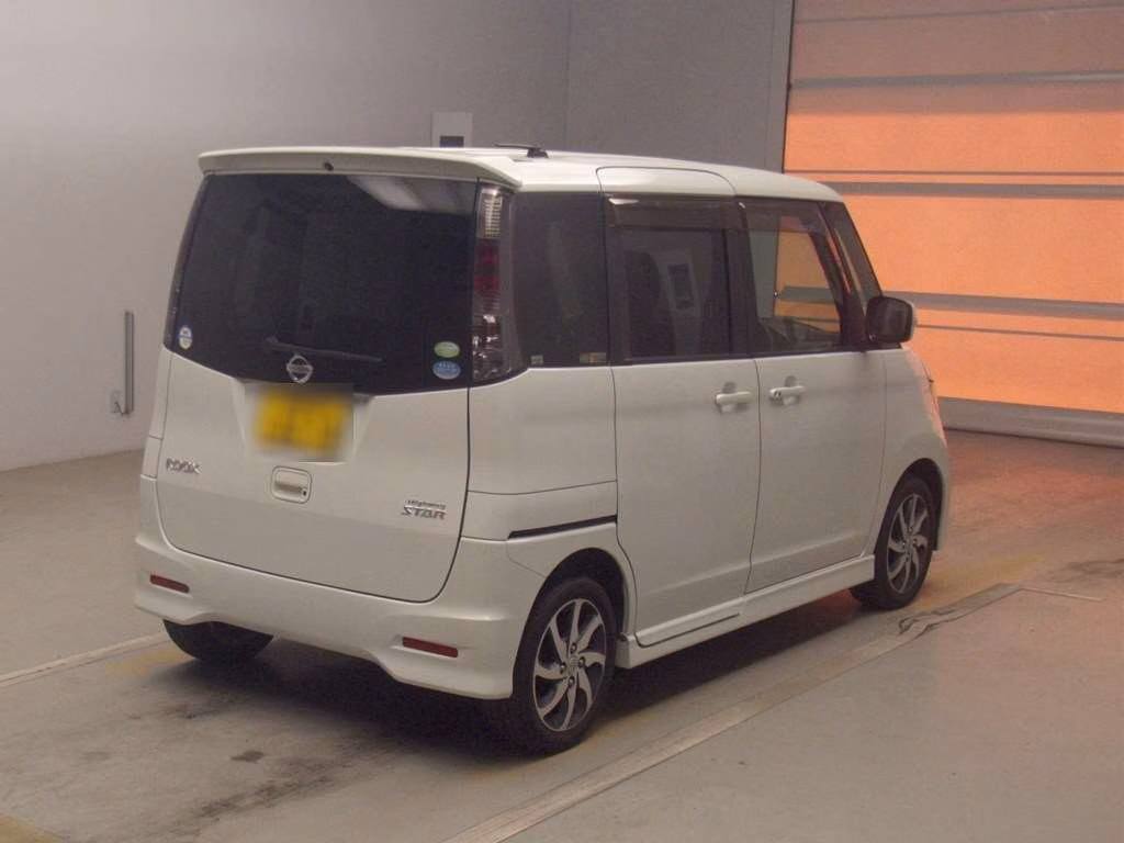 NISSAN ROOX
