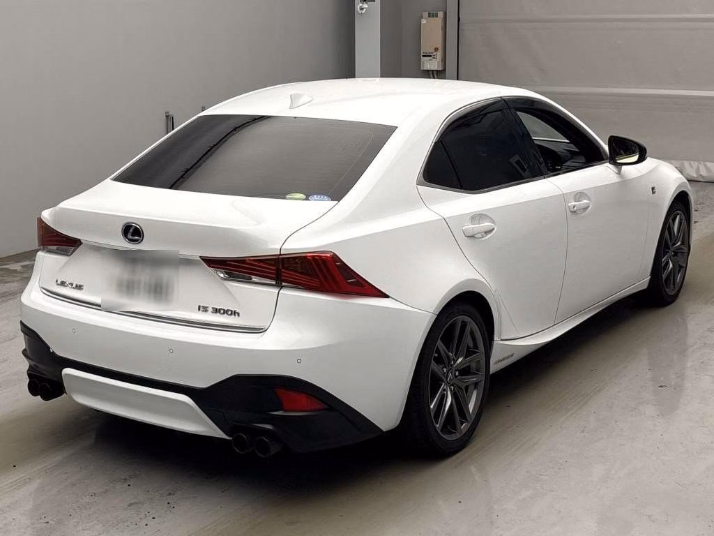 LEXUS IS300H