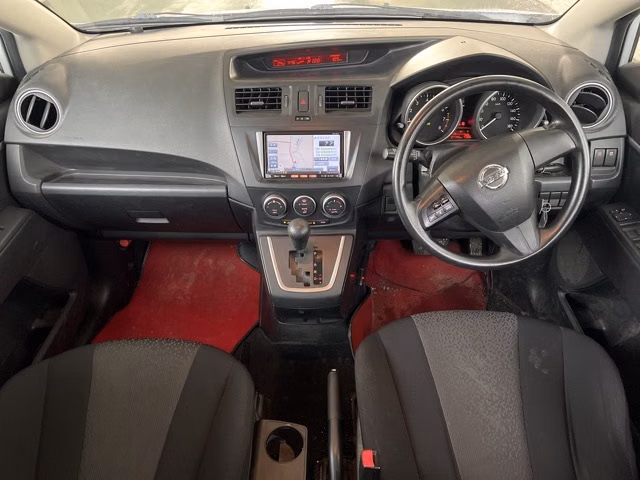 NISSAN LAFESTA