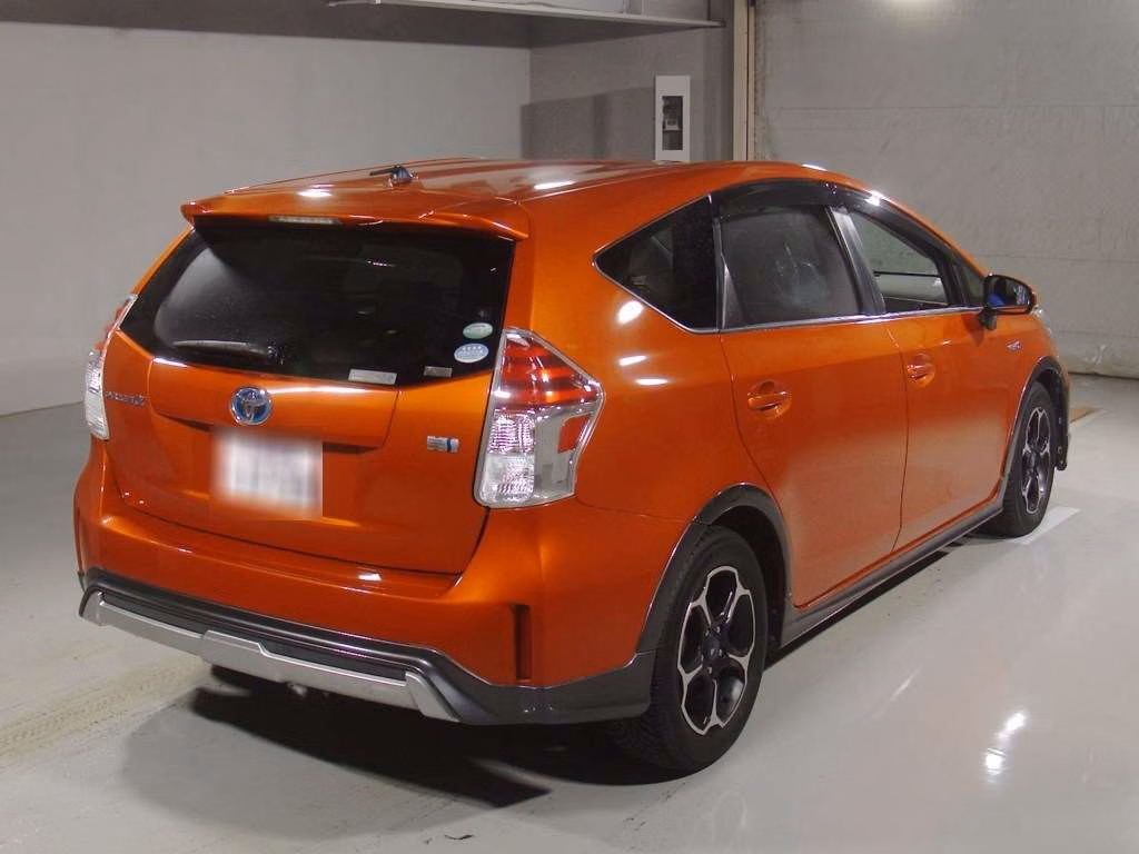 TOYOTA PRIUS ALPHA