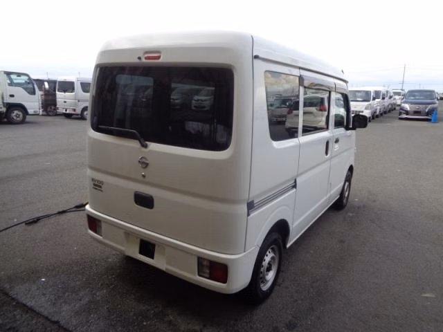 NISSAN NV100 CLIPPER
