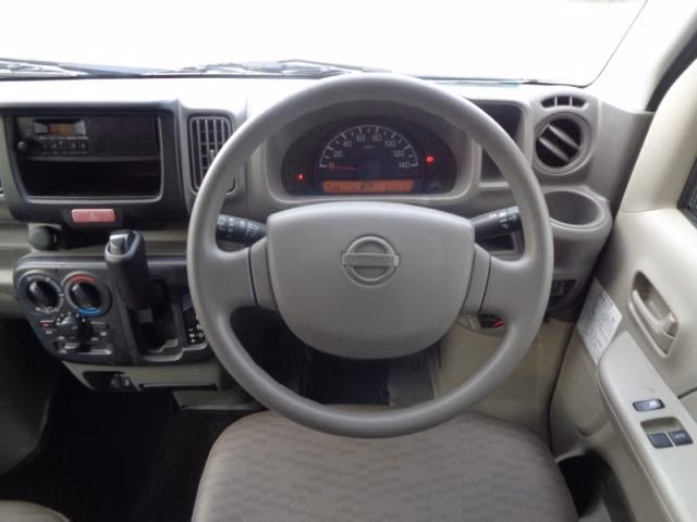 NISSAN NV100 CLIPPER