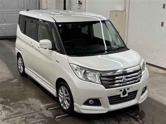 MITSUBISHI DELICA D:2