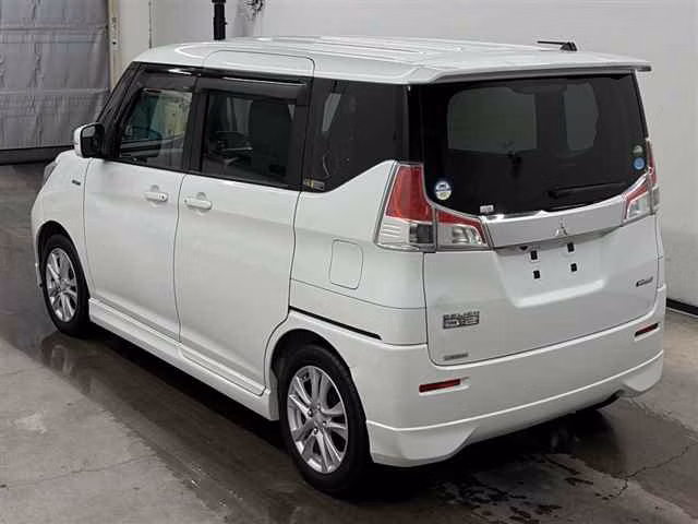 MITSUBISHI DELICA D:2