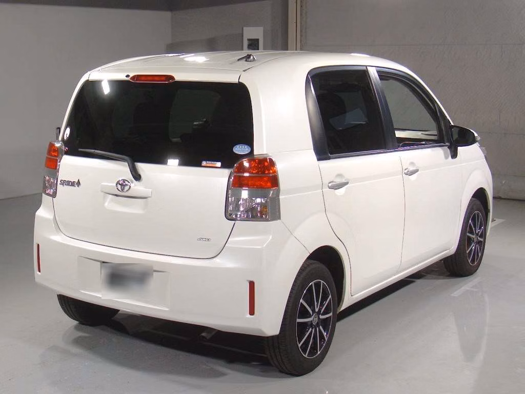 TOYOTA SPADE