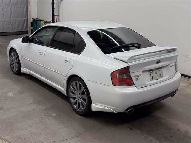 SUBARU LEGACY B4