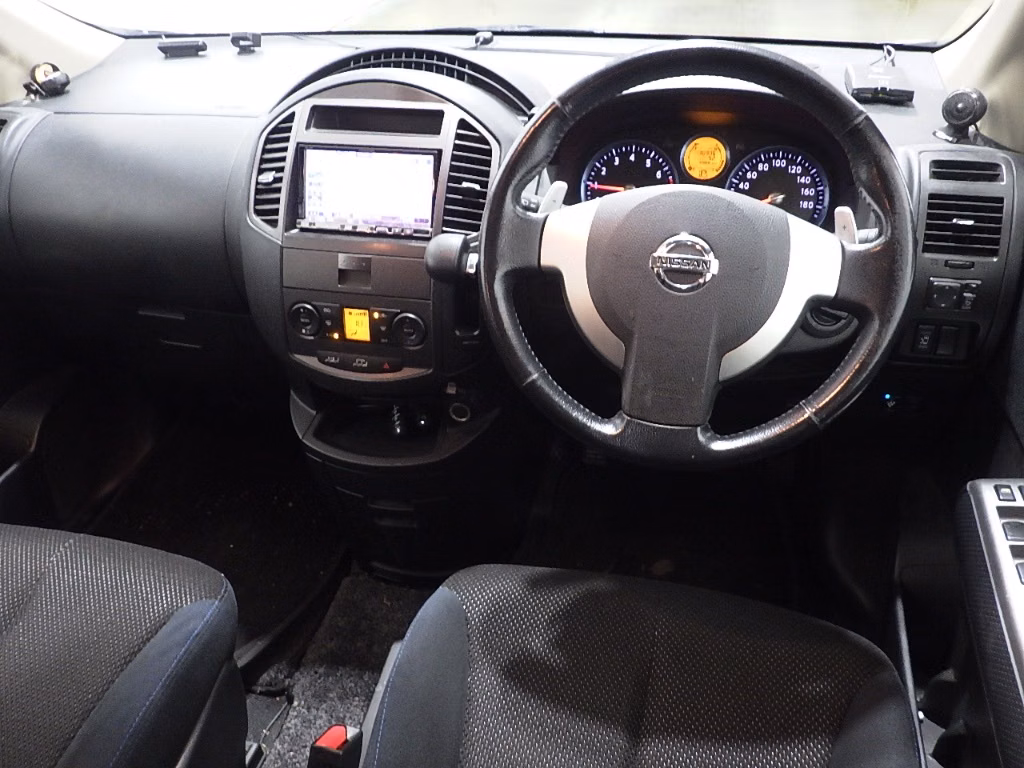 NISSAN LAFESTA