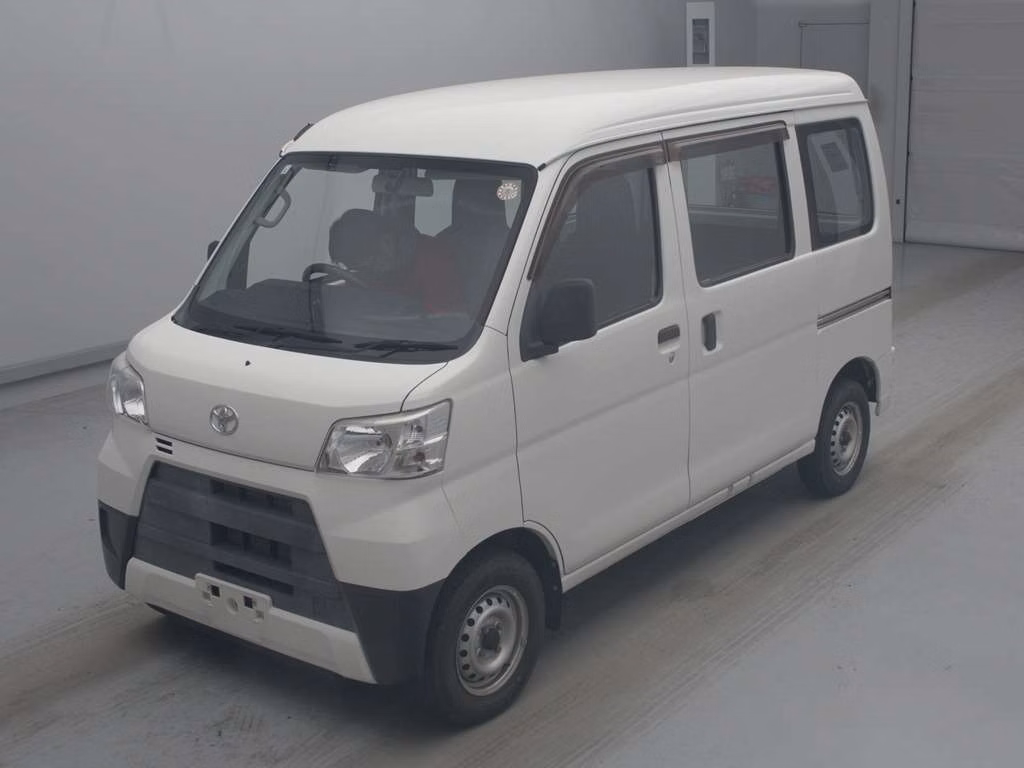 TOYOTA PIXIS VAN