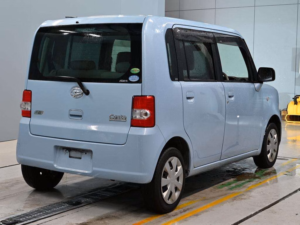 DAIHATSU MOVE CONTE