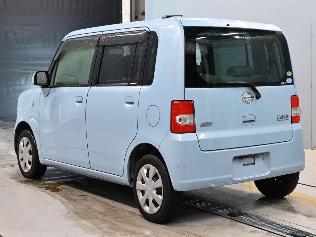 DAIHATSU MOVE CONTE